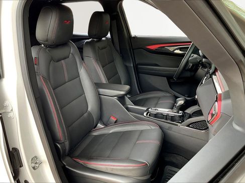 Used 2025 Chevrolet TrailBlazer RS image 27