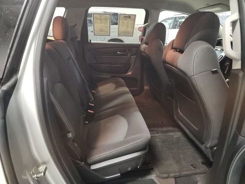 Used 2015 Chevrolet Traverse LT w/ Style and Technology Package FWD image 22