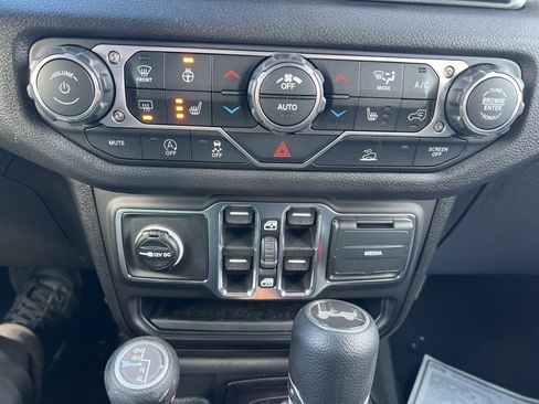 New 2026 Jeep Wrangler Sport S image 32