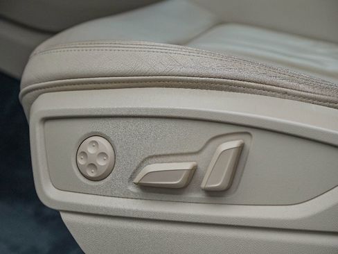 Used 2018 Audi Q5 2.0T Premium Plus image 24