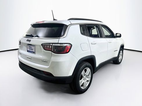 Used 2022 Jeep Compass Latitude w/ Convenience Group AWD/4WD image 5