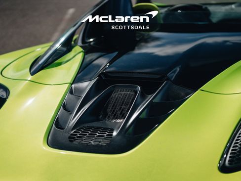 Used 2025 McLaren Artura Performance image 23