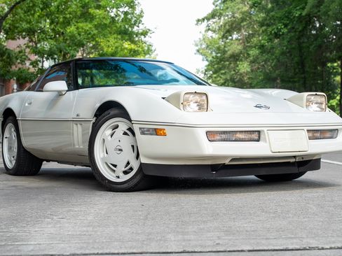 Used 1988 Chevrolet Corvette Coupe image 27