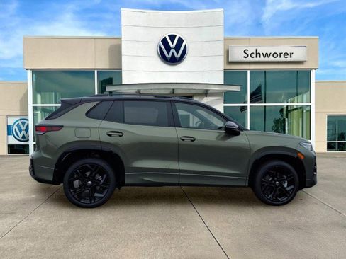 New 2026 Volkswagen Tiguan SE R-Line image 6