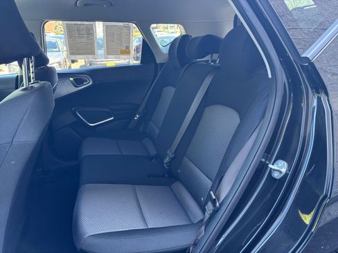 Used 2025 Kia Soul LX w/ LX Technology Package image 37