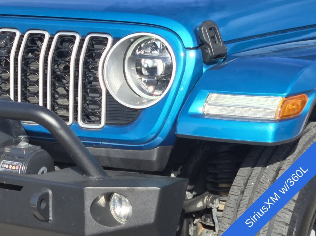 Used 2024 Jeep Wrangler Unlimited Sahara w/ Technology Group AWD/4WD image 11