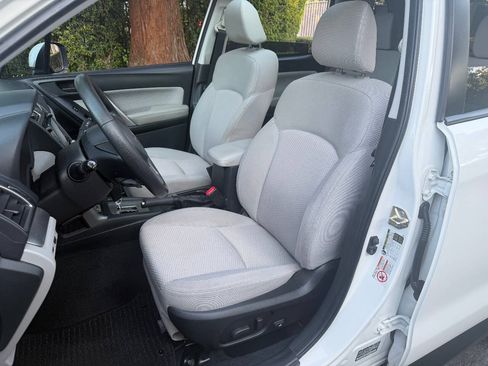 Used 2017 Subaru Forester 2.5i Premium AWD/4WD image 14