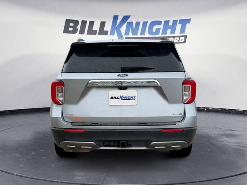 Used 2020 Ford Explorer XLT w/ Equipment Group 202A AWD/4WD image 4
