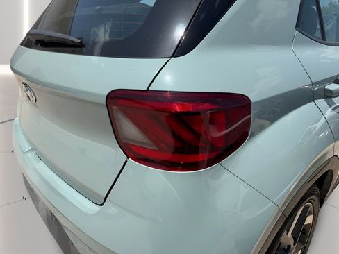 Used 2025 Hyundai Venue SEL FWD image 10