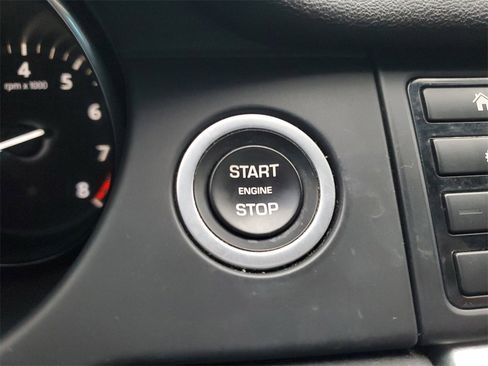 Used 2017 Land Rover Discovery Sport HSE image 23