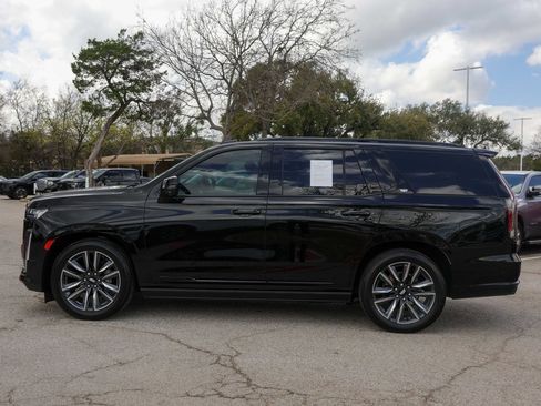 Certified 2024 Cadillac Escalade Sport Platinum image 2