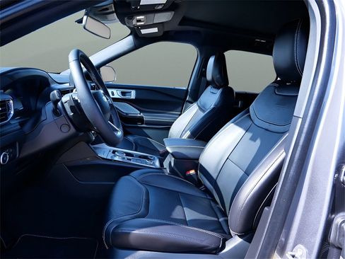 Used 2023 Ford Explorer ST w/ Equipment Group 401A image 10