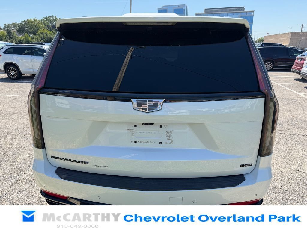 Used 2021 Cadillac Escalade ESV Sport w/ Driver Assist Tech Package AWD/4WD image 4