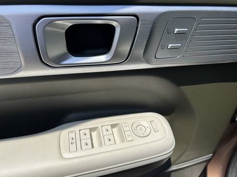 Used 2025 Hyundai Santa Fe Calligraphy FWD image 11