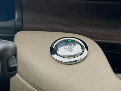 Used 2021 Lincoln Aviator Reserve w/ Equipment Group 202A image 13