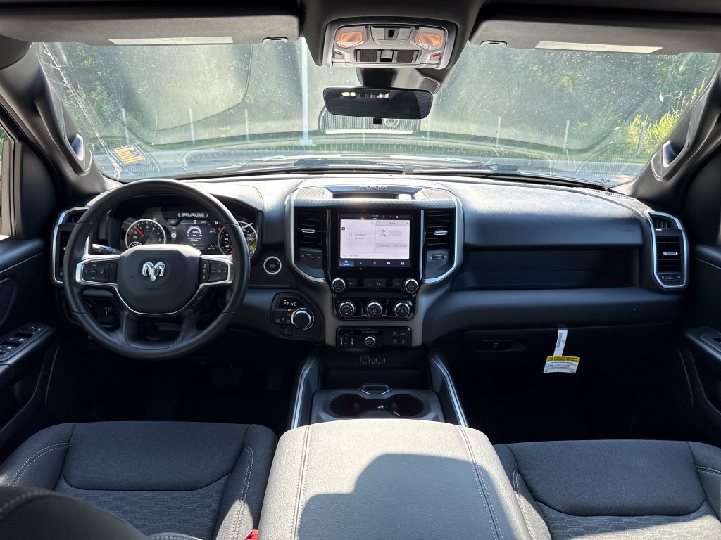 Used 2026 RAM 1500 Express AWD/4WD image 16