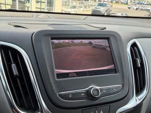 Used 2022 Chevrolet Equinox LS w/ LPO, Floor Liner Package AWD/4WD image 21