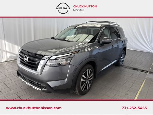 Used 2024 Nissan Pathfinder Platinum w/ Cargo Package image 1