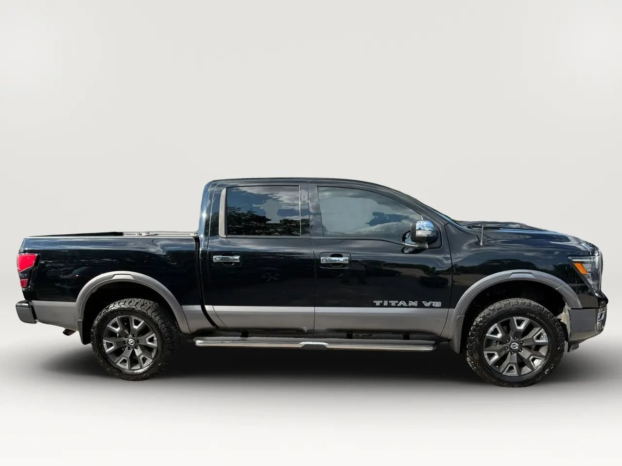 Used 2020 Nissan Titan Platinum Reserve w/ Protection Package 2 AWD/4WD image 2