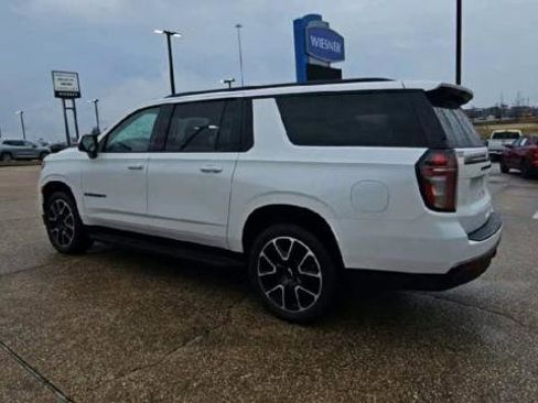 Used 2022 Chevrolet Suburban RST w/ Luxury Package image 5