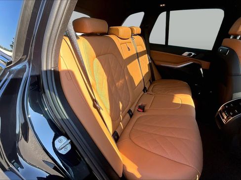 Used 2025 BMW X5 xDrive40i AWD/4WD image 19