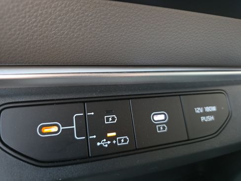 Certified 2026 Kia Carnival FWD image 19