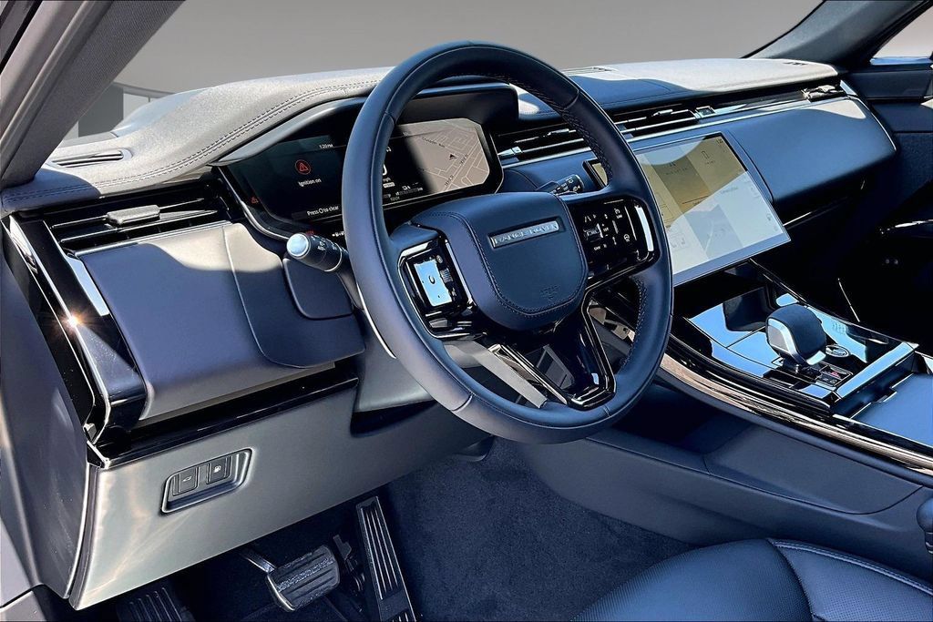 New 2026 Land Rover Range Rover Sport Dynamic SE AWD/4WD image 7