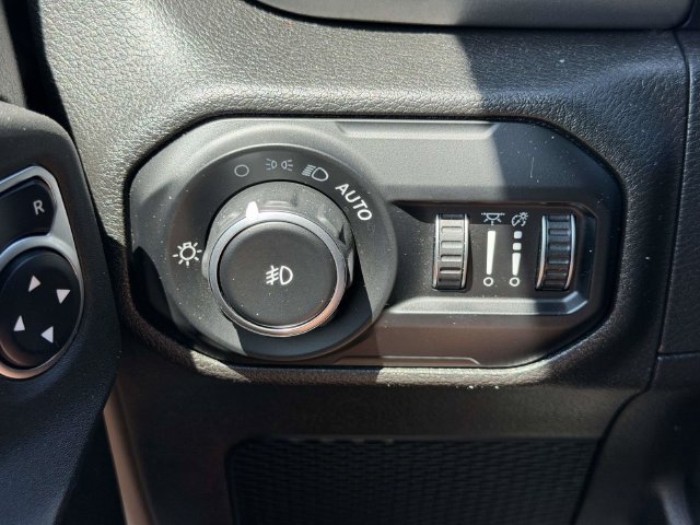 Used 2021 Jeep Wrangler Unlimited Sport AWD/4WD image 23