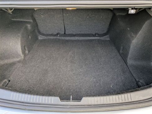 Used 2024 Chevrolet Malibu LT image 30