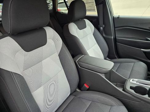 New 2026 Chevrolet Traverse Z71 w/ LPO, Floor Liner Package AWD/4WD image 19