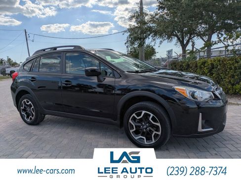 Used 2017 Subaru Crosstrek 2.0i Premium AWD/4WD image 1