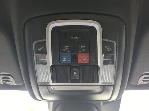 Used 2024 RAM 1500 Laramie AWD/4WD image 23