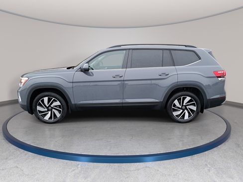 New 2026 Volkswagen Atlas SE FWD image 8