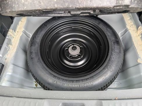 Used 2025 Honda HR-V LX image 15