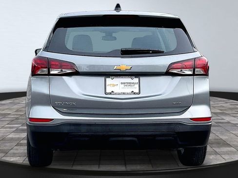 Used 2023 Chevrolet Equinox LS AWD/4WD image 4