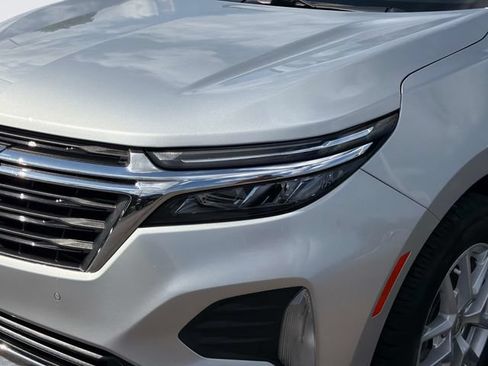 Used 2022 Chevrolet Equinox LT FWD image 9