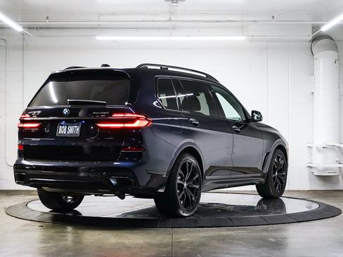 Used 2026 BMW X7 xDrive40i w/ M Sport Package AWD/4WD image 6