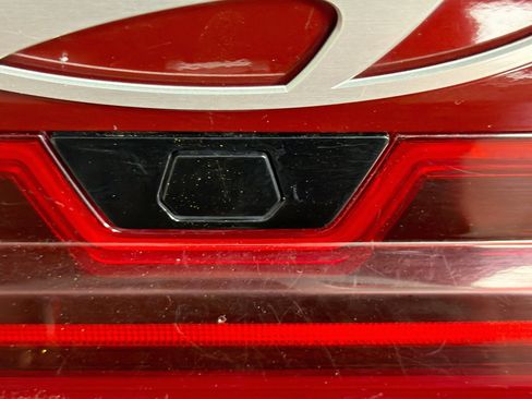 Used 2025 Hyundai Elantra SEL FWD image 29