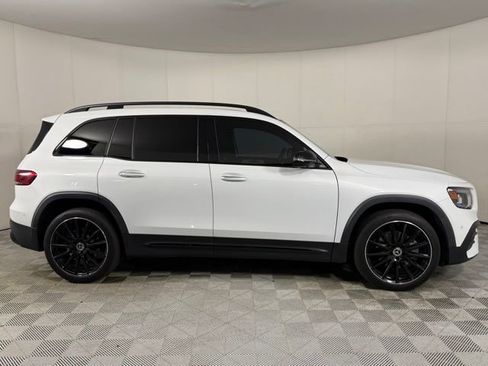 Used 2022 Mercedes-Benz GLB 250 image 8