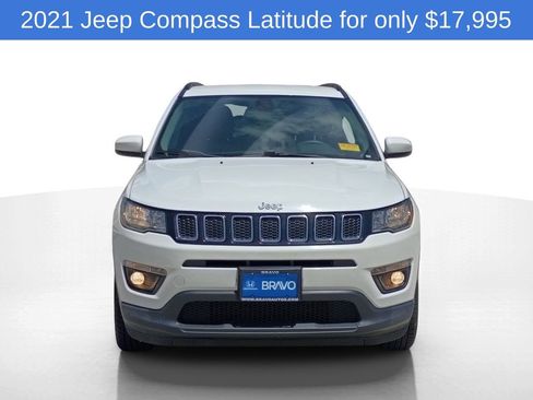Used 2021 Jeep Compass Latitude AWD/4WD image 2