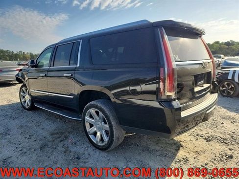 Used 2020 Cadillac Escalade ESV Luxury AWD/4WD image 4