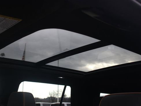 Used 2023 GMC Yukon AT4 w/ AT4 Premium Package image 38