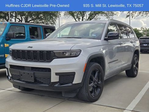 Used 2023 Jeep Grand Cherokee L Laredo image 3