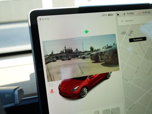 Used 2020 Tesla Model 3 Standard Range Plus RWD image 17