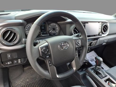 Used 2022 Toyota Tacoma TRD Sport w/ Black Out Package (TMS) AWD/4WD image 21