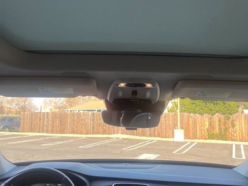 Used 2021 Volvo XC90 T5 Momentum w/ Protection Package Premier image 15