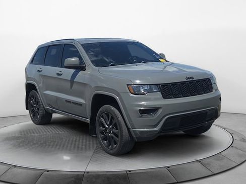 Used 2020 Jeep Grand Cherokee Altitude image 7