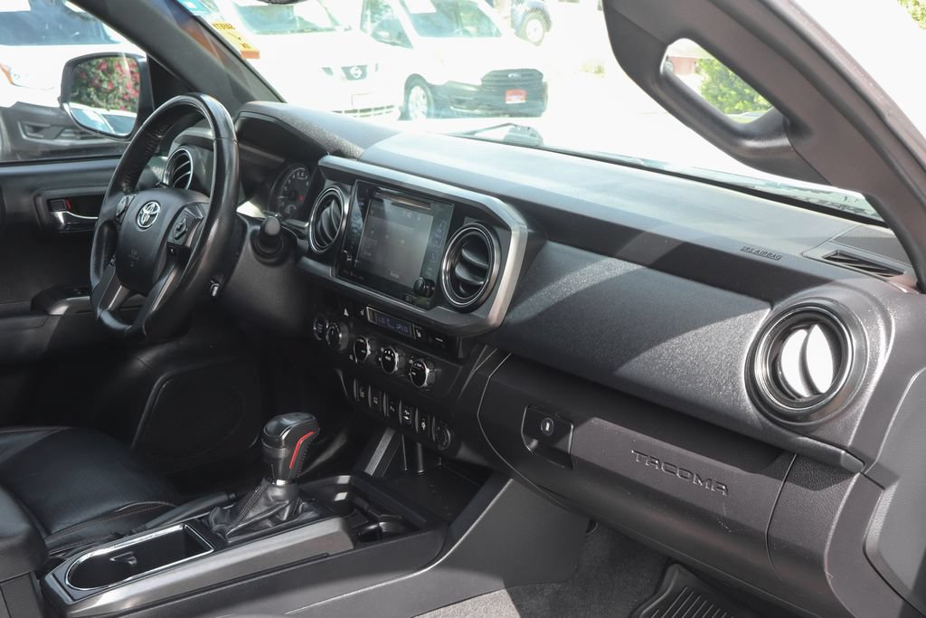 Used 2017 Toyota Tacoma TRD Pro AWD/4WD image 45
