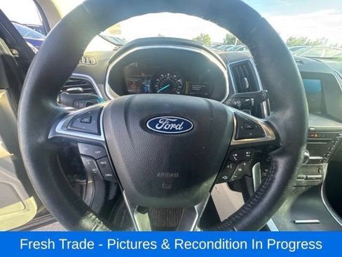 Used 2019 Ford Edge Titanium w/ Cold Weather Package AWD/4WD image 13