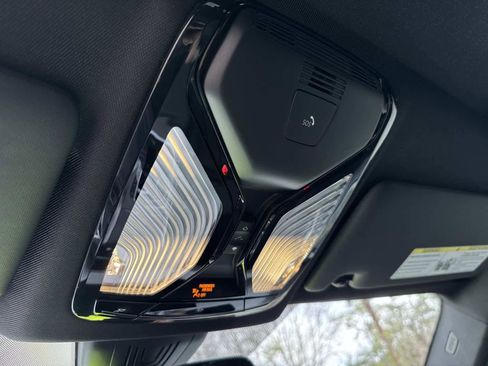 Used 2025 BMW 430i xDrive Coupe w/ Convenience Package image 27